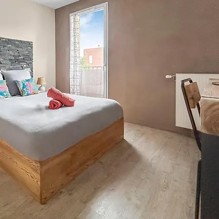 Cosy & Calme Avec Parking Prive Appartement